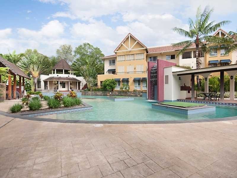 1122/2 Greenslopes Street, Cairns QLD 4870