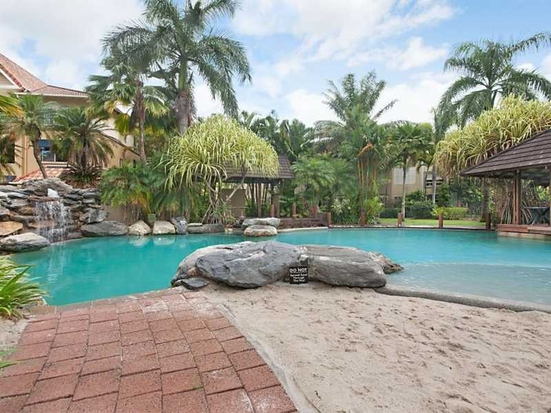 1122/2 Greenslopes Street, Cairns QLD 4870