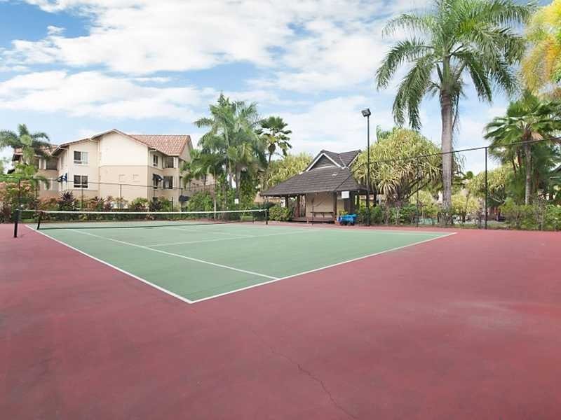 1122/2 Greenslopes Street, Cairns QLD 4870