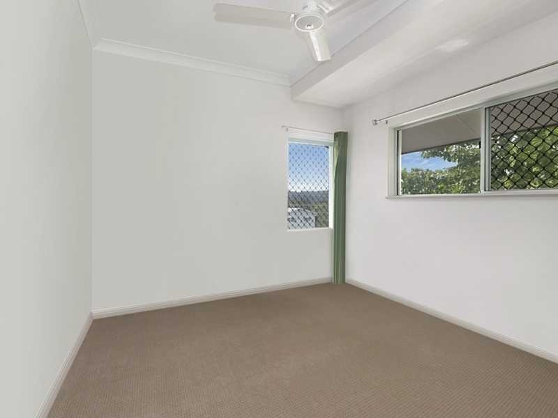 7/109 Callaghan Street, Mooroobool QLD 4870