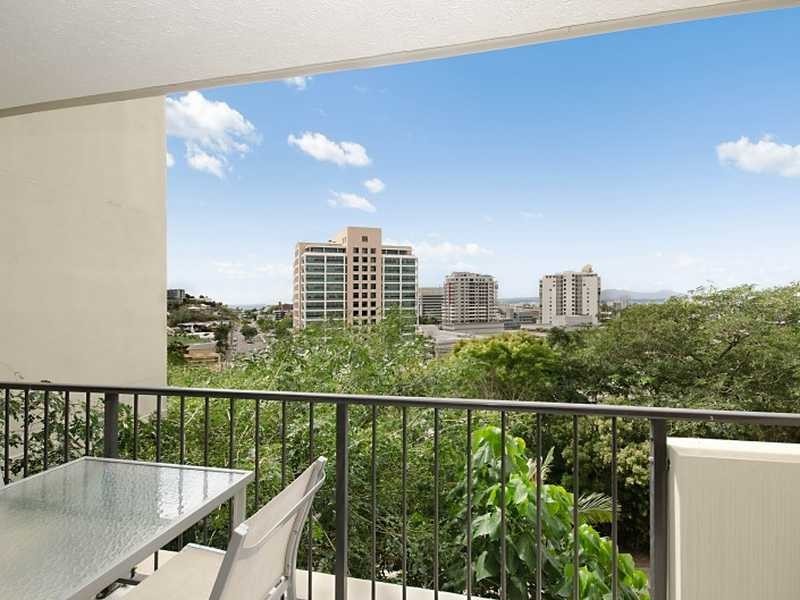 3/209 Wills Street, Townsville City QLD 4810