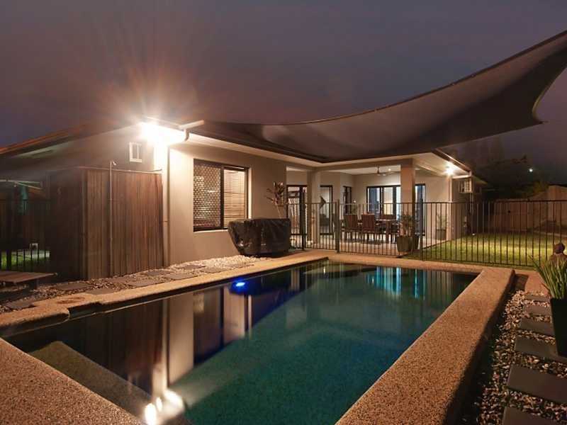 22 Bassett Street, Kanimbla QLD 4870