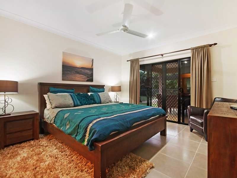 22 Bassett Street, Kanimbla QLD 4870