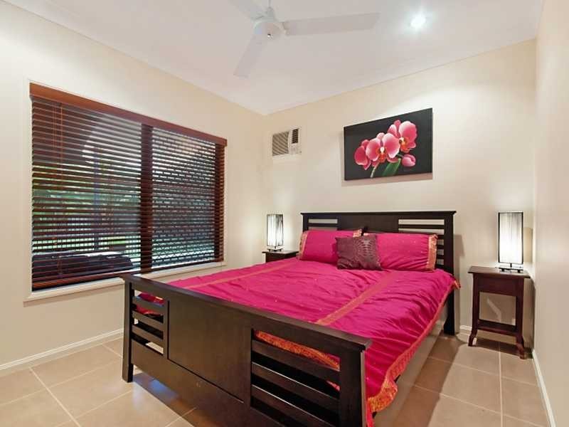 22 Bassett Street, Kanimbla QLD 4870