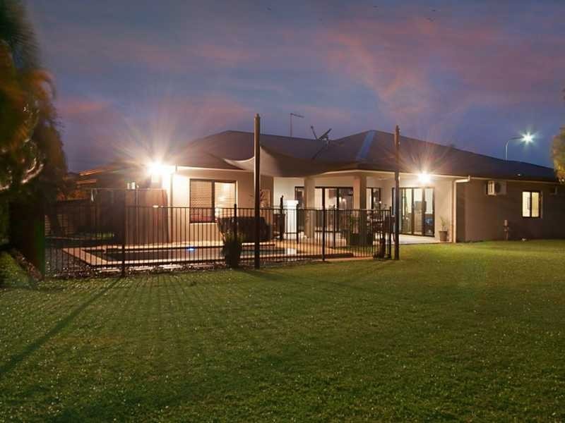 22 Bassett Street, Kanimbla QLD 4870