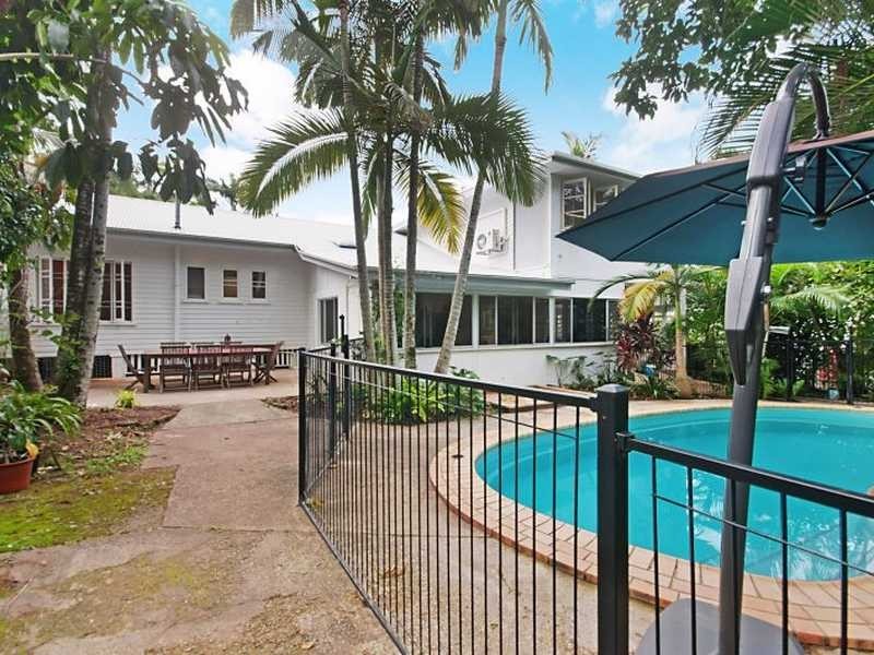 147 Hillview Crescent, Whitfield QLD 4870