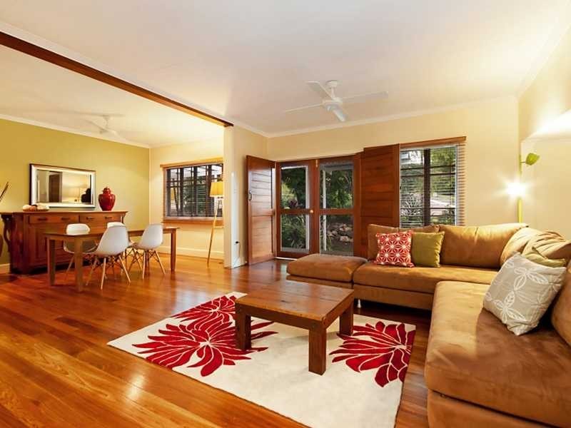 147 Hillview Crescent, Whitfield QLD 4870