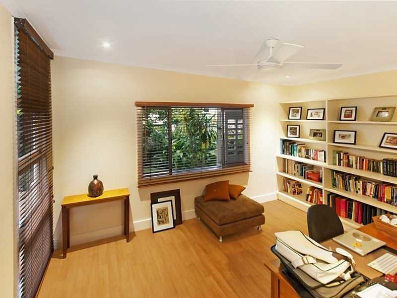 147 Hillview Crescent, Whitfield QLD 4870