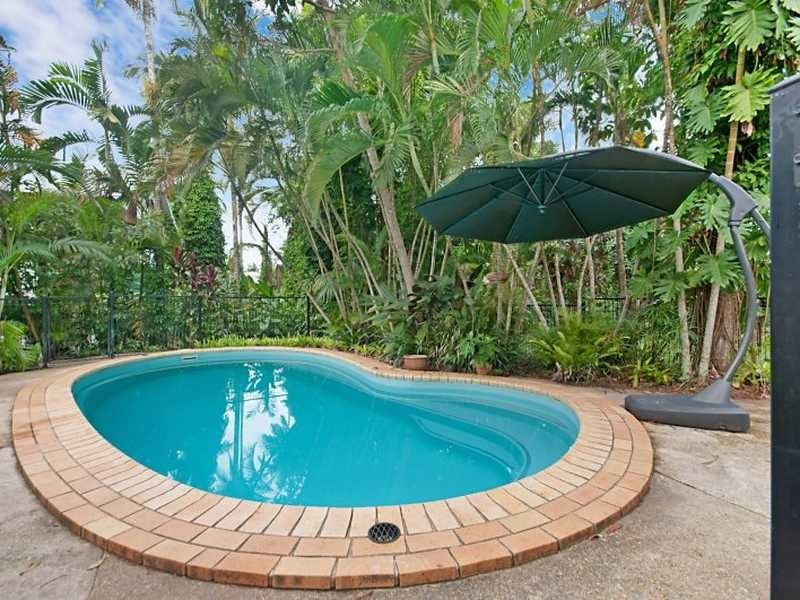 147 Hillview Crescent, Whitfield QLD 4870