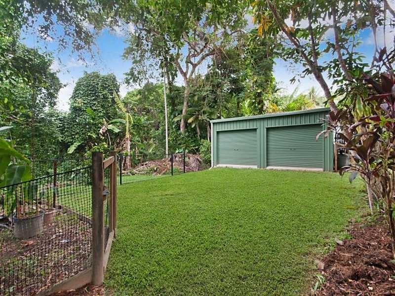 147 Hillview Crescent, Whitfield QLD 4870