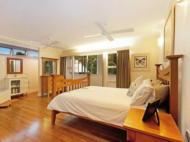 147 Hillview Crescent, Whitfield QLD 4870