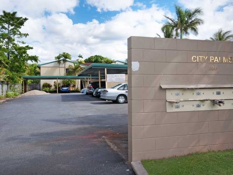 13/235 McLeod Street, Cairns North QLD 4870