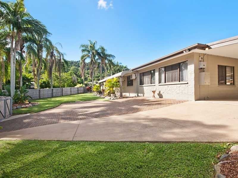 2 Adam Drive, Brinsmead QLD 4870