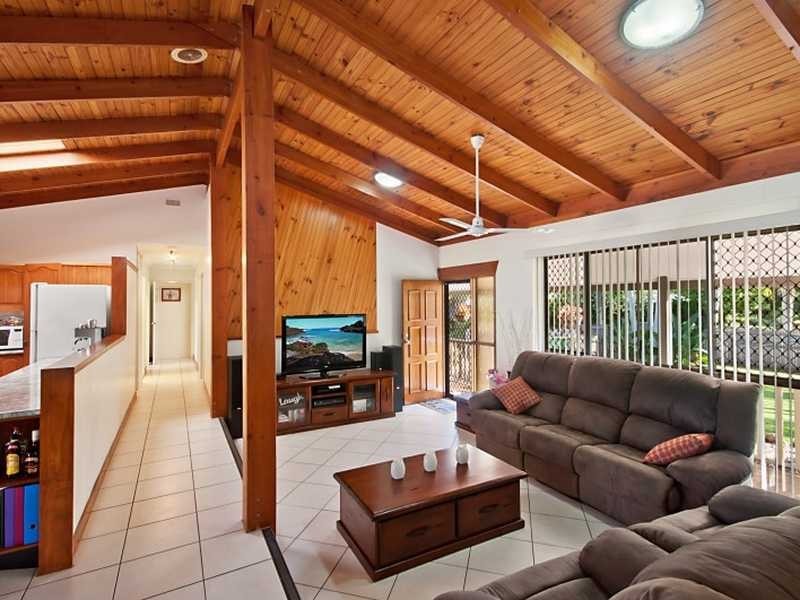 2 Adam Drive, Brinsmead QLD 4870