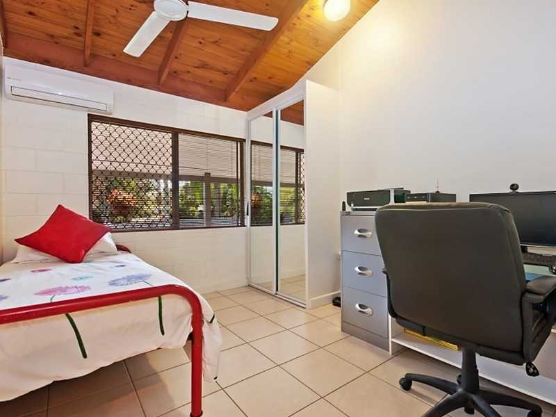 2 Adam Drive, Brinsmead QLD 4870