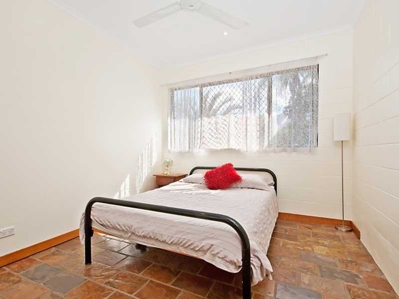 2 Adam Drive, Brinsmead QLD 4870