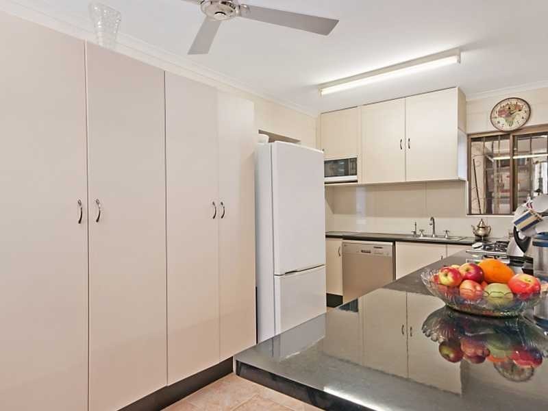 1/113 Jensen Street, Whitfield QLD 4870