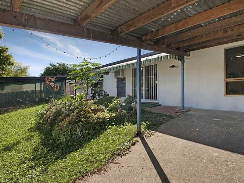 2/113 Jensen Street, Whitfield QLD 4870