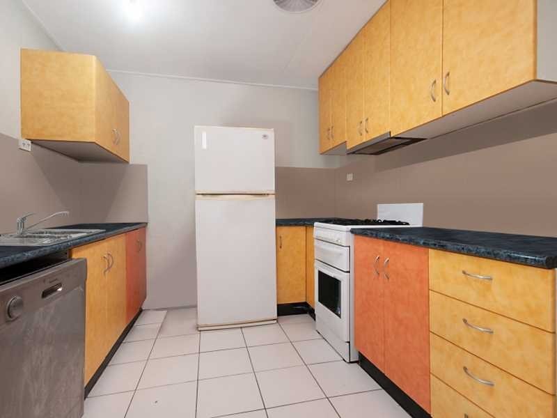 2/113 Jensen Street, Whitfield QLD 4870