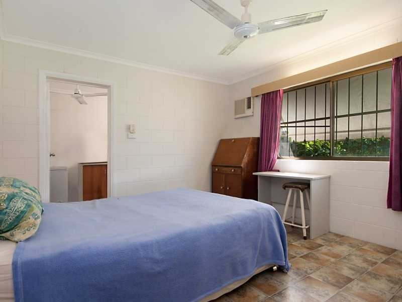 2/113 Jensen Street, Whitfield QLD 4870