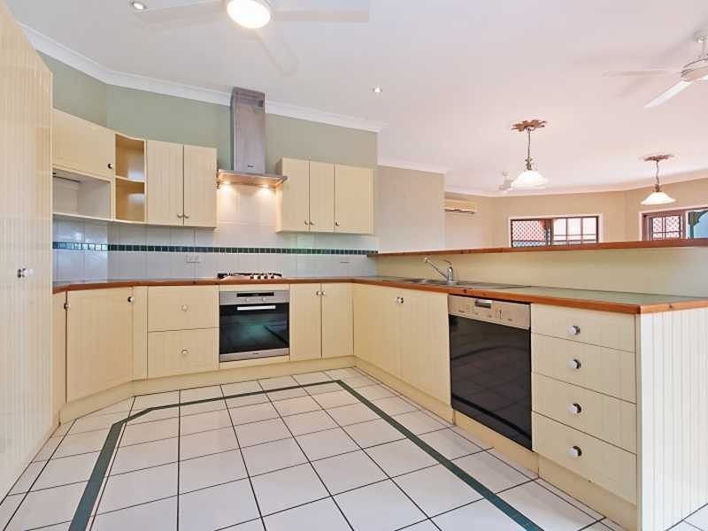 2 McGuane Close, Brinsmead QLD 4870