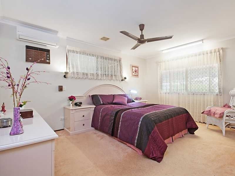 8 Violet Street, Mooroobool QLD 4870