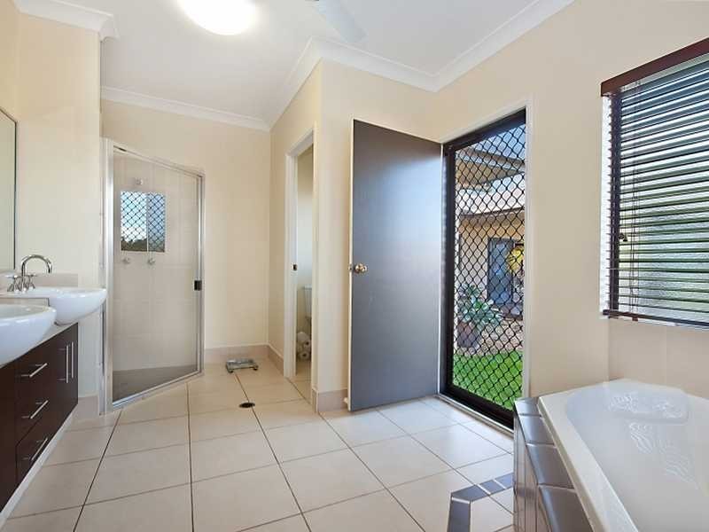 30 Morwong Close, Kanimbla QLD 4870
