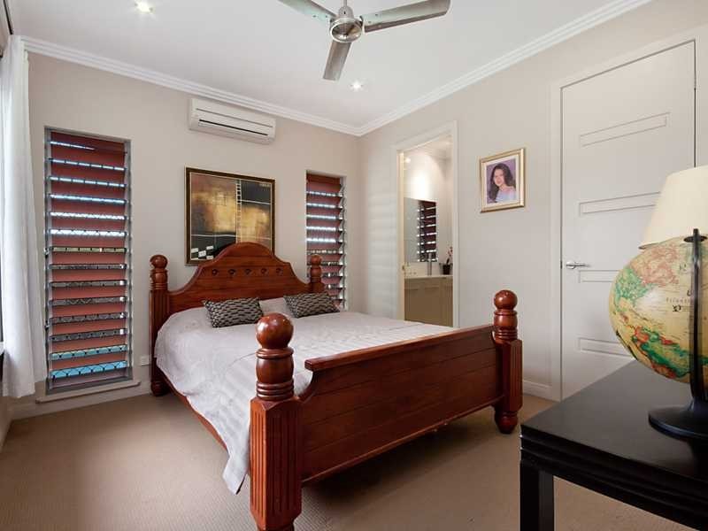 2 Bushlark Place, Smithfield QLD 4878