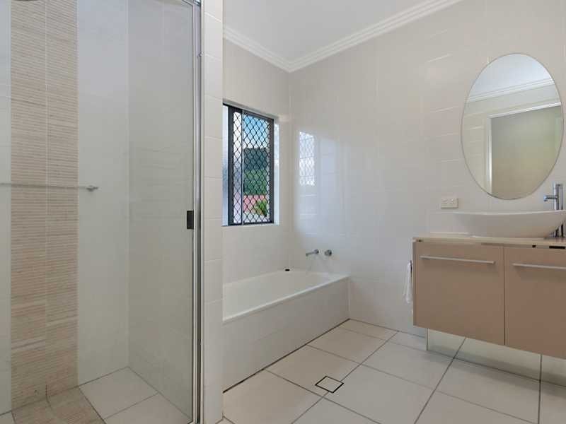 2 Bushlark Place, Smithfield QLD 4878