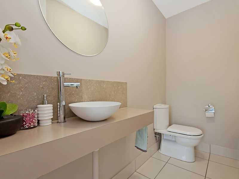 2 Bushlark Place, Smithfield QLD 4878