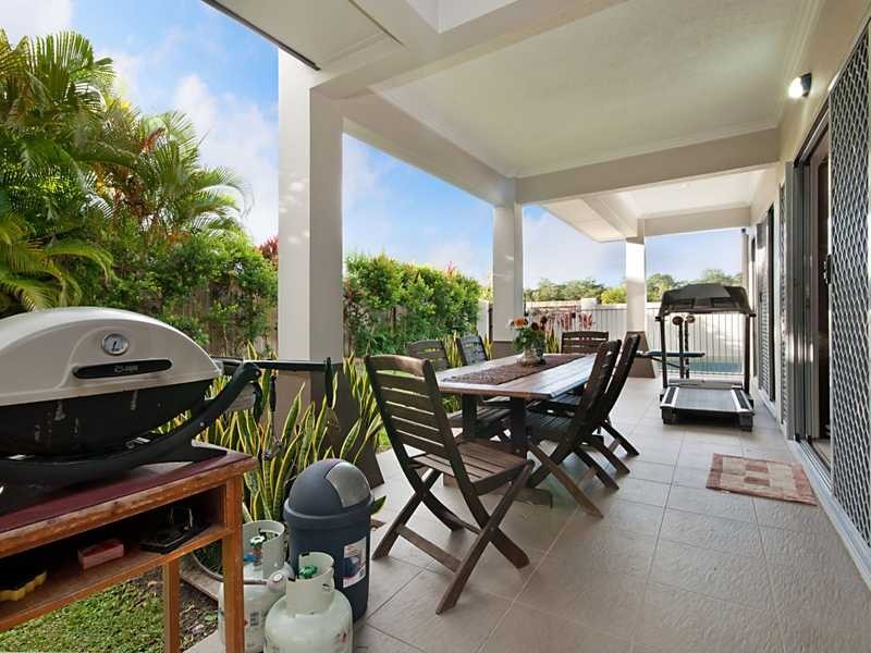 2 Bushlark Place, Smithfield QLD 4878