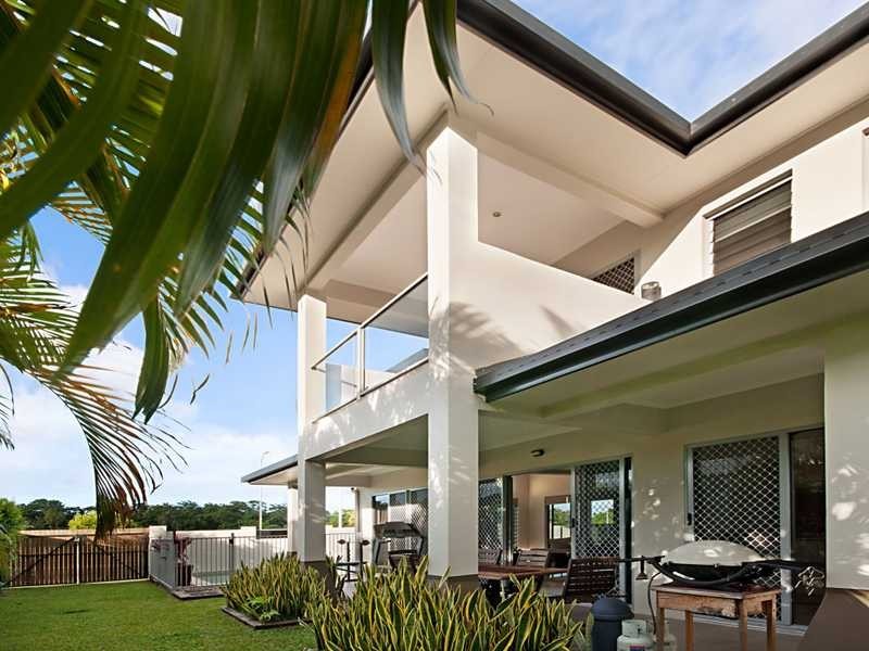 2 Bushlark Place, Smithfield QLD 4878