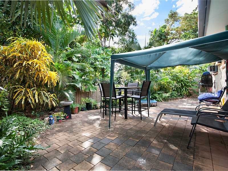 2/6-10 Holmes Street, Stratford QLD 4870