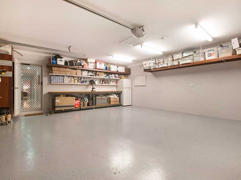 25 Rainbow Street, Kanimbla QLD 4870