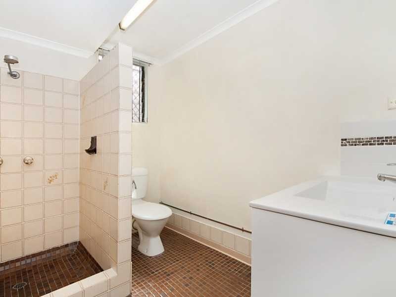 2/22 Hoare Street, Manunda QLD 4870