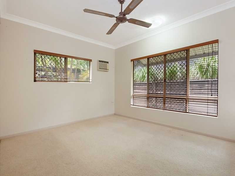 8/82-84 Old Smithfield Road, Freshwater QLD 4870