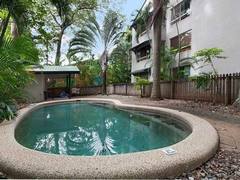 8/82-84 Old Smithfield Road, Freshwater QLD 4870