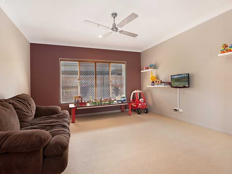 39 Elphinstone Street, Kanimbla QLD 4870