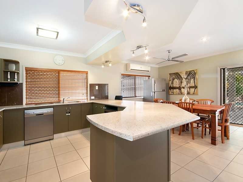 39 Elphinstone Street, Kanimbla QLD 4870