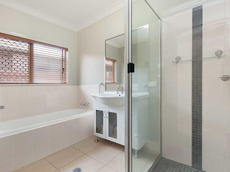 39 Elphinstone Street, Kanimbla QLD 4870