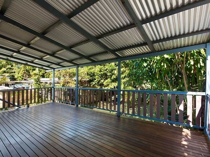 11 Law Street, Cairns North QLD 4870