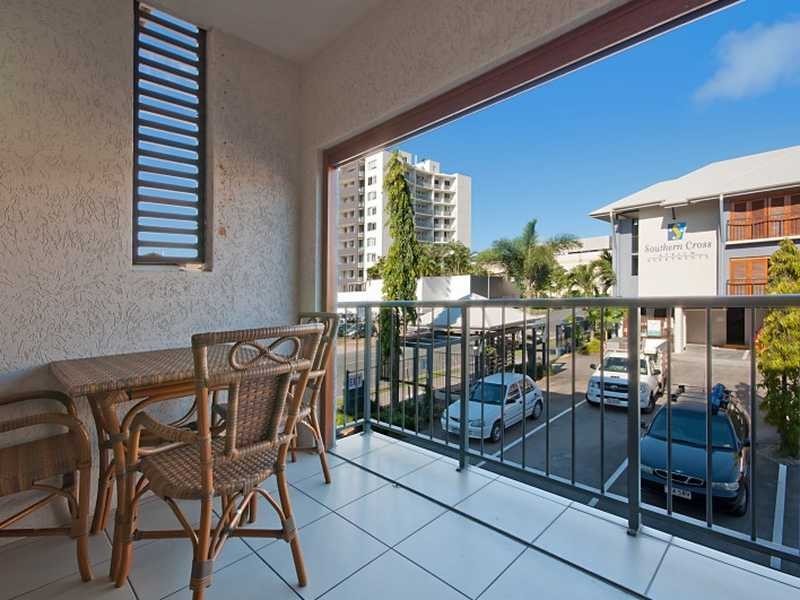 1041 & 1042/3-11 Water Street, Cairns City QLD 4870