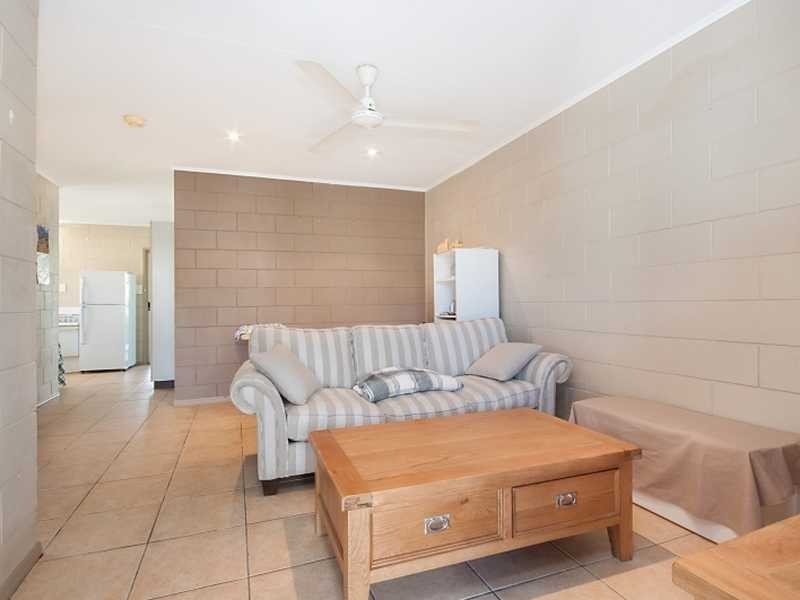 2/41 Sperring Street, Manunda QLD 4870