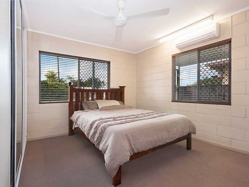 2/41 Sperring Street, Manunda QLD 4870