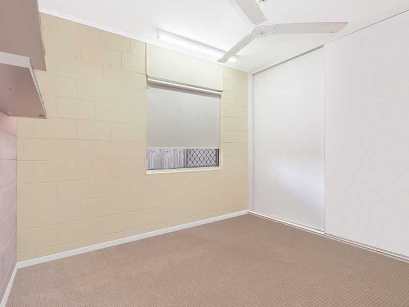 2/41 Sperring Street, Manunda QLD 4870