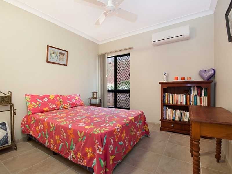 33 Jak Gee Street, Redlynch QLD 4870