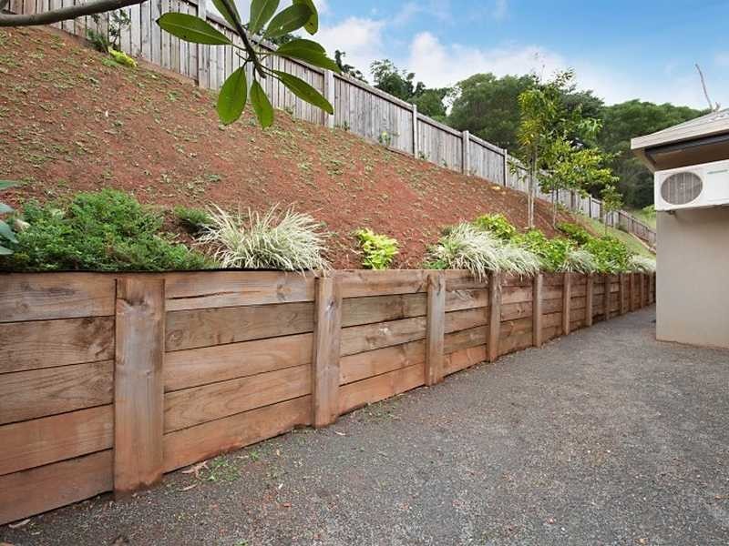 33 Jak Gee Street, Redlynch QLD 4870