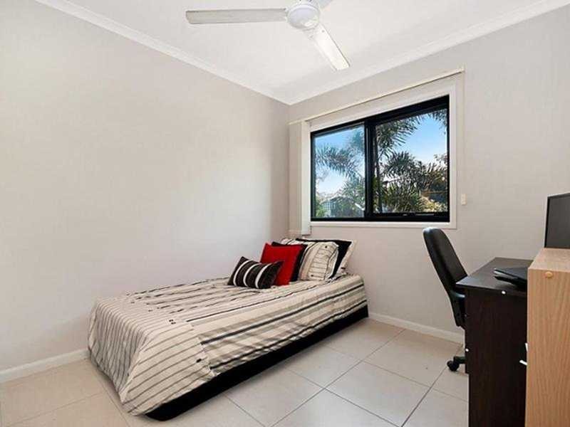 14/335 Lake Street, Cairns North QLD 4870