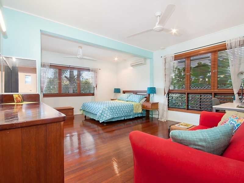 106 Hillview Crescent, Whitfield QLD 4870