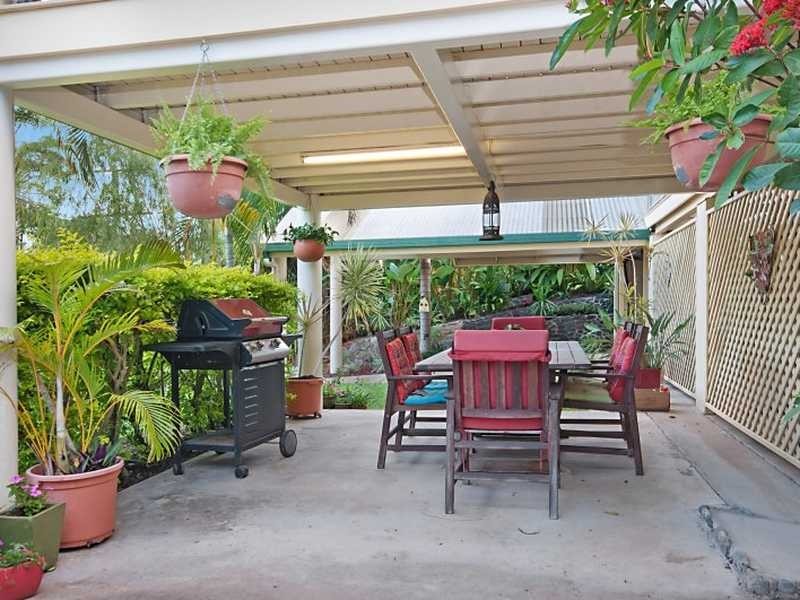 106 Hillview Crescent, Whitfield QLD 4870